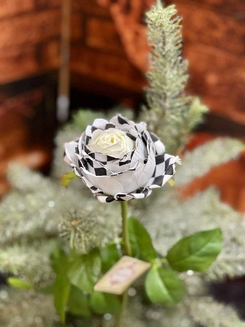 MARK ROBERTS BLACK/WHITE PLAID ROSE