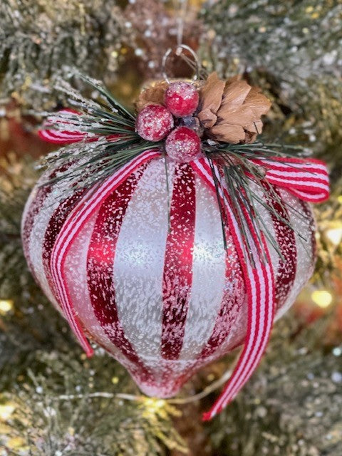 CANDY STRIPED ONION WITH BOW DETAIL HANGING ORNAMENT 4120873