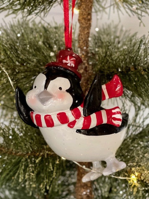 PENGUIN WITH TOP HAT HANGING ORNAMENT - JTE136