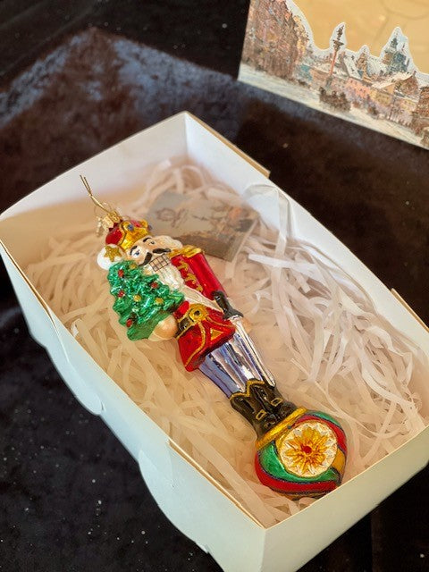 HURAS FAMILY GLASS ORNAMENTS - NUTCRACKER ON A REFLECTOR S396