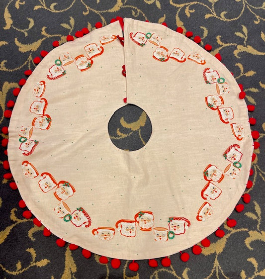 RETRO SANTA MUG TREE SKIRT 4319528