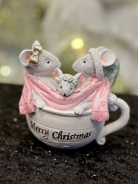 PASTEL MERRY CHRISTMAS MICE IN TEACUP XMIC07