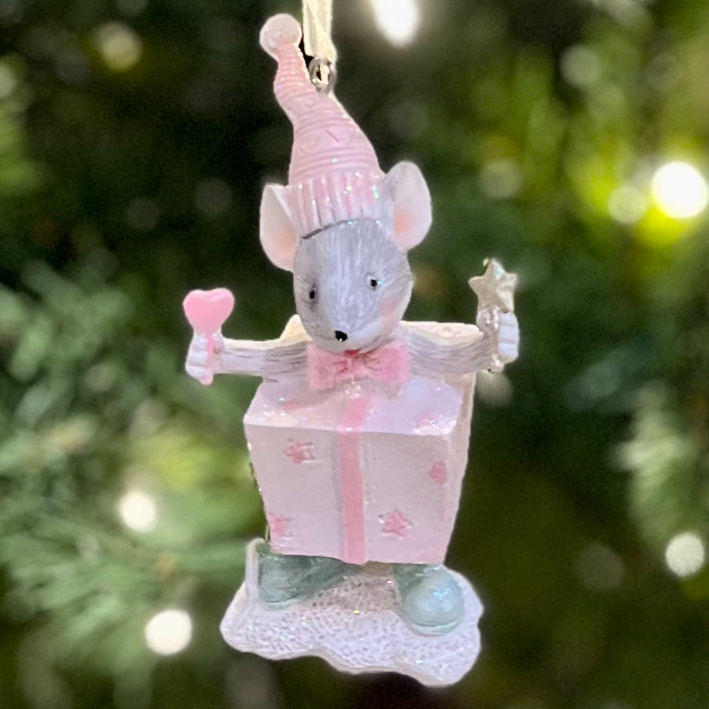 PASTEL MOUSE DRESSED AS PRESENT HANGING ORNAMENT XMIC05