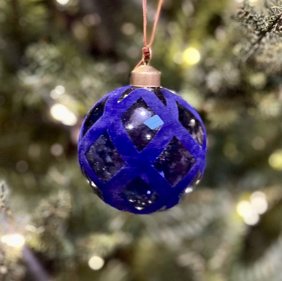 ROYAL BLUE VELVET STRIPE ROUND ORNAMENT XGFLMSB2