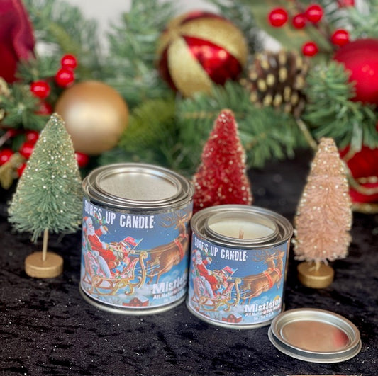 VINTAGE MISTLETOE SANTA IN SLEIGH MEDIUM PAINT PAN CANDLE 1/2 PINT