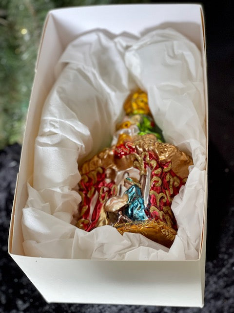 HURAS FAMILY GLASS ORNAMENTS - NATIVITY S862