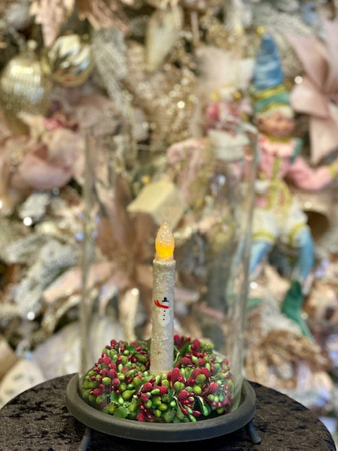 COPENHAGEN CANDLE STAND WITH RED/GREEN WREATH & PRIMITIVE FAUX CANDLE 4112