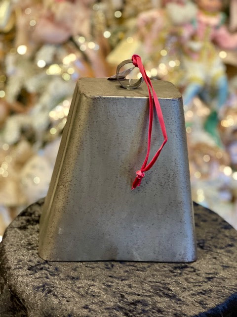 SMALL TIN COW BELL HANGING 9529