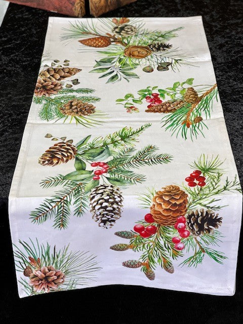 WHITE SPRUCE TABLE RUNNER FTR362