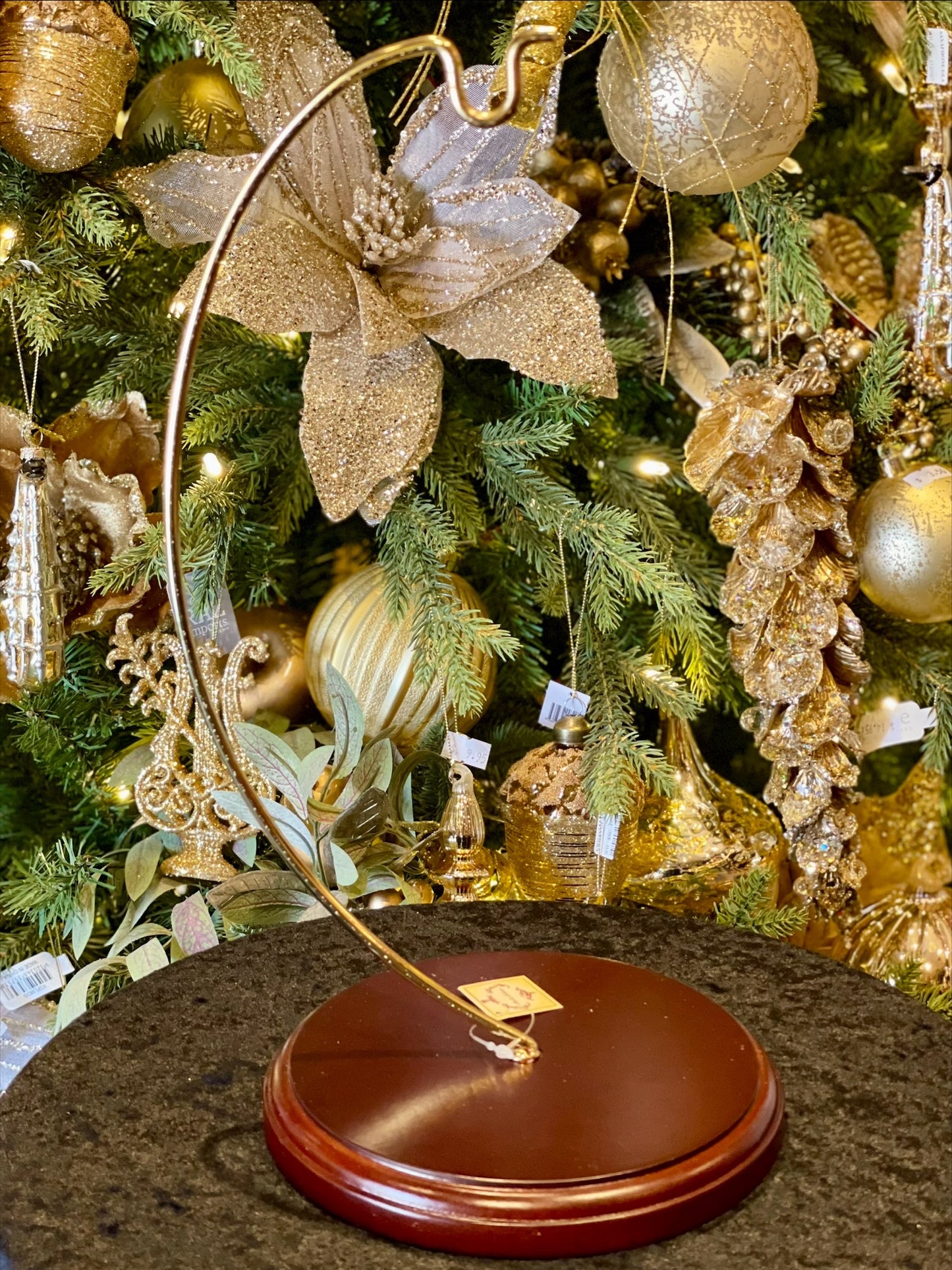 MARK ROBERTS ORNAMENT STAND 33CM 36-44212 