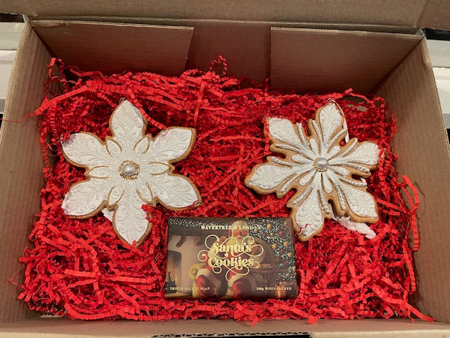 CHRISTMAS ORNAMENT SUBSCRIPTION BOX
