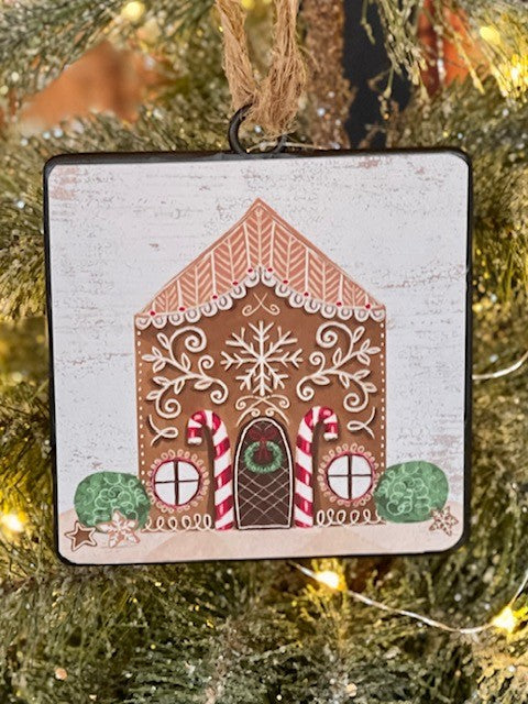 GINGERBREAD HOUSE (A) SQUARE DISC HANGING ORNAMENT 4115995