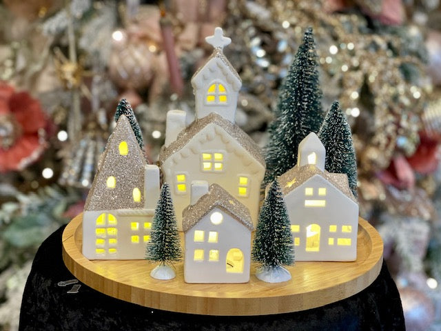CHAMPAGNE CHRISTMAS LED ROUND VILLAGE 5PC SET XCPROCH