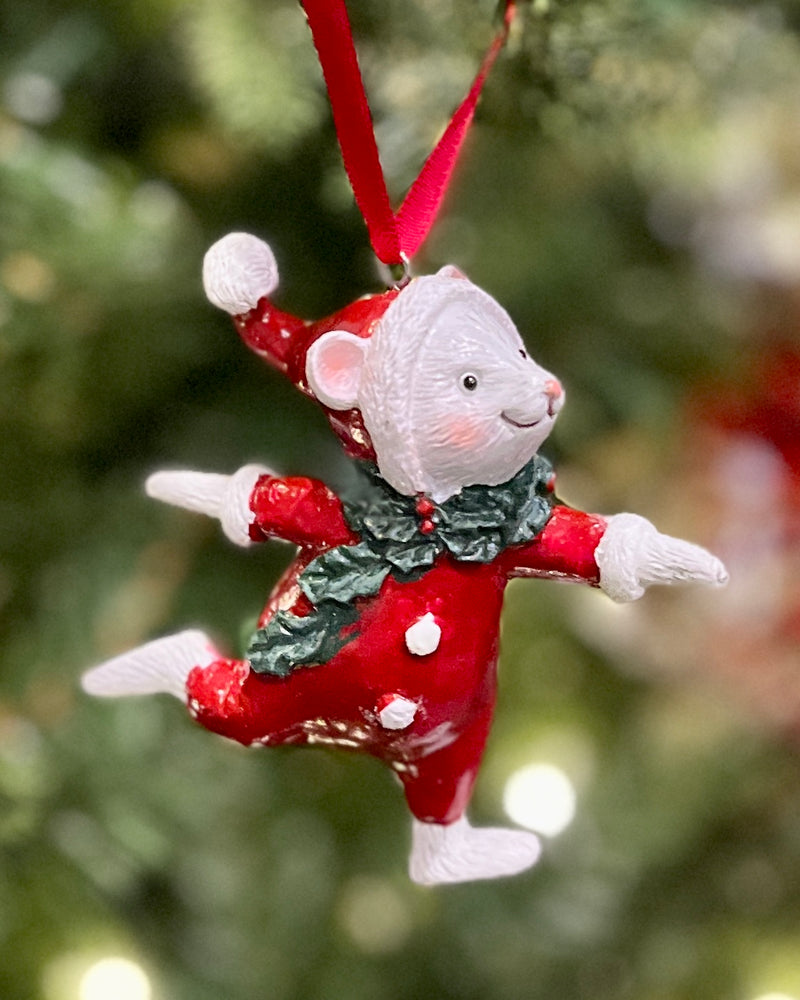 CHRISTMAS MOUSE IN RED SUIT STANDING ON ONE FOOT RTM639