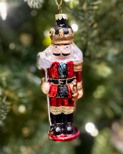 RED GLASS NUTCRACKER ORNAMENT XGFOMN2