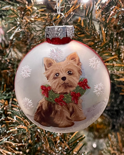 PUPPY WITH WREATH GLASS DISC ORNAMENT 4424561