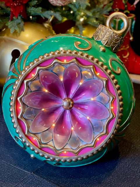 Vintage Christmas Decorations & Ornaments | Making Spirits Bright