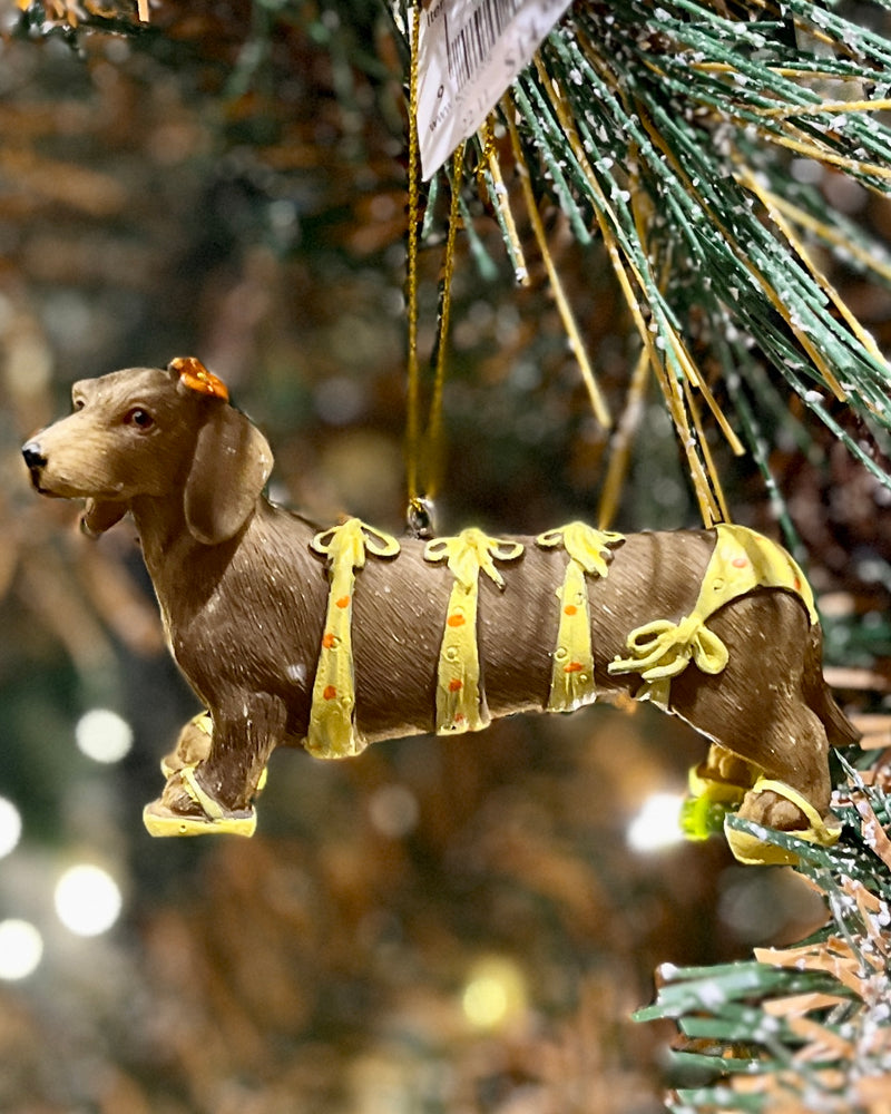 DACHSHUND WITH YELLOW POLKA DOT BATHERS ORNAMENT XCD172