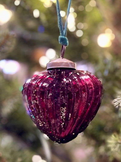 CASA VERDE ANTIQUE RUBY RED HEART GLASS ORNAMENT CV06065