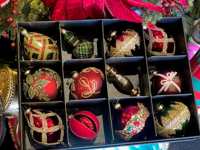 AMANDA'S COLLECTION - DECK THE HALLS BOX 1 -SET OF 12 GLASS ORNAMENTS