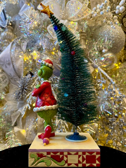 JIM SHORE GRINCH ARMS CROSSED WITH BRISTLE TREE 617065