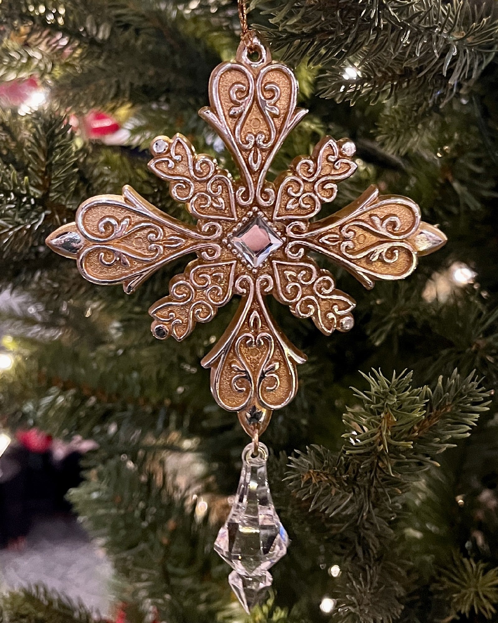 GOLD DROP ORNAMENT B 4314102