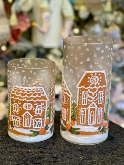 GINGERBREAD LANE GLASS CANDLE HOLDER 