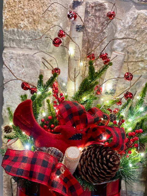 COUNTRY LED BUCKET WITH SPRUCE & BELLS 