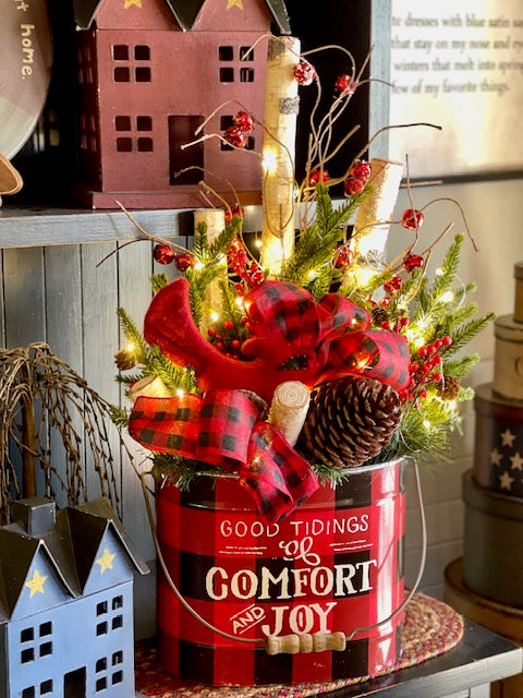 COUNTRY LED BUCKET WITH SPRUCE & BELLS 