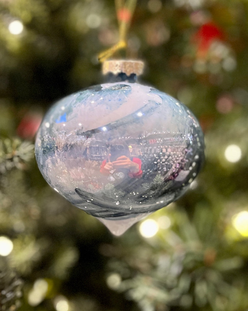 GREEN & WHITE MARBLED ONION GLASS ORNAMENT XGRFEM3