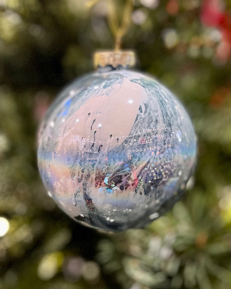GREEN & WHITE MARBLED ROUND GLASS ORNAMENT XGRFEM3