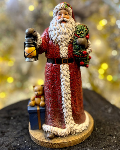 JOSEPH'S STUDIO SANTA WITH WREATH 633459