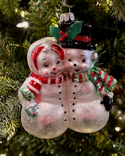 SNOW COUPLE 4.5 INCH GLASS ORNAMENT 4552904