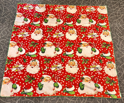 RETRO SANTA TABLE CLOTH 56 INCH 4419353