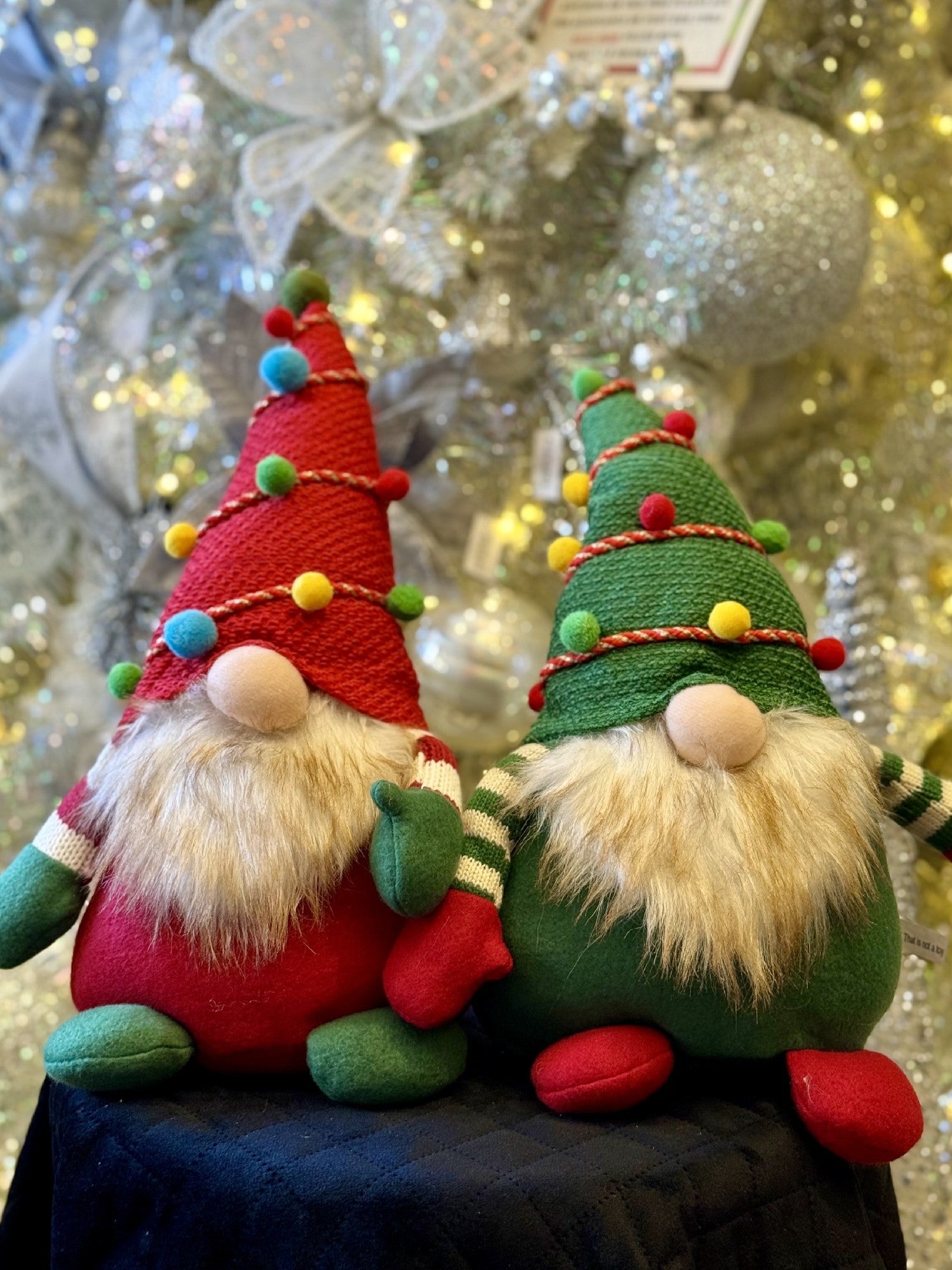 FIZZLE THE GREEN SITTING GNOME XM874A