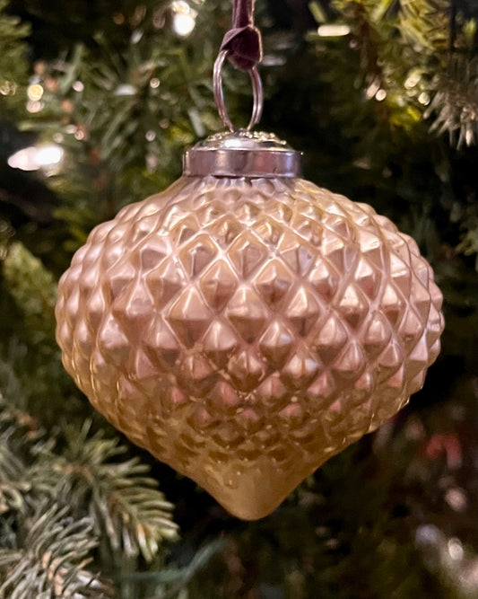 QUILTED MATT SILVER ONION ORNAMENT CV6104
