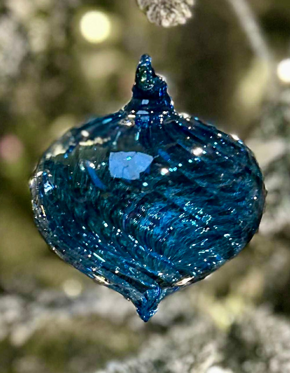 BLUE ONION SWIRL GLASS ORNAMENT 4523109