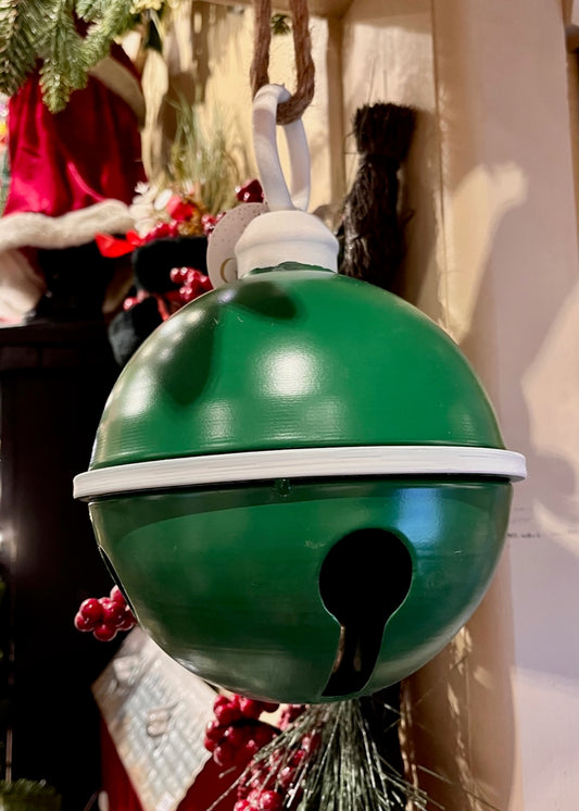 GREEN METAL 18CM BELL ON ROPE XX12295