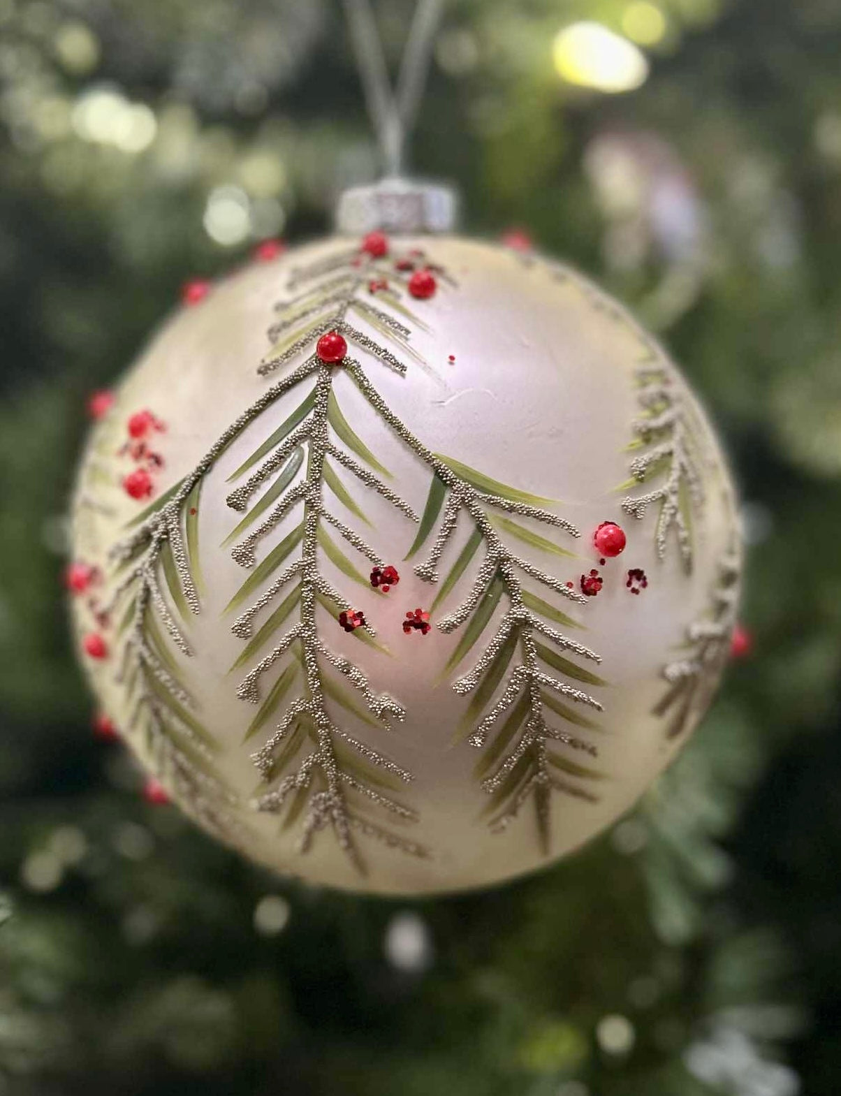 WHITE WITH TEXTURED HOLLY ROUND GLASS ORNAMENT 4522912