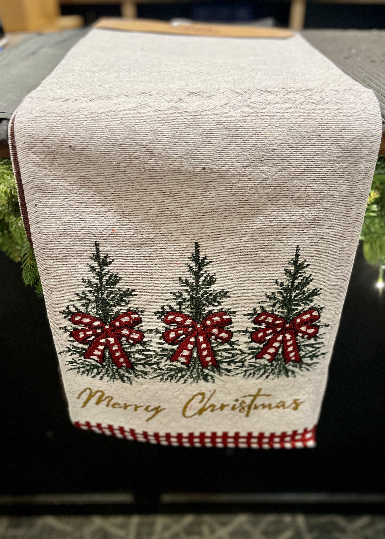 TREES WITH GINGHAM TAPESTRY RUNNER 974-RX