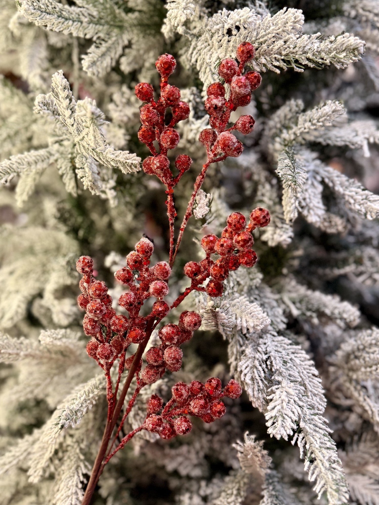 RED GLITTER BERRY SPRAY X419724