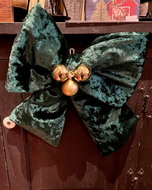 EMERALD VELVET BOW WITH BAUBLES X441626