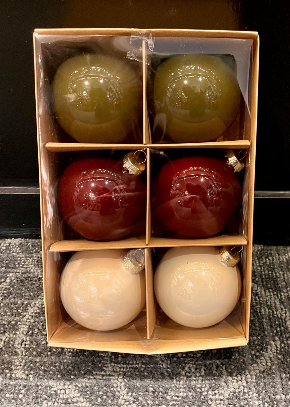 SET OF 6 COLOURED BAUBLES IH0007