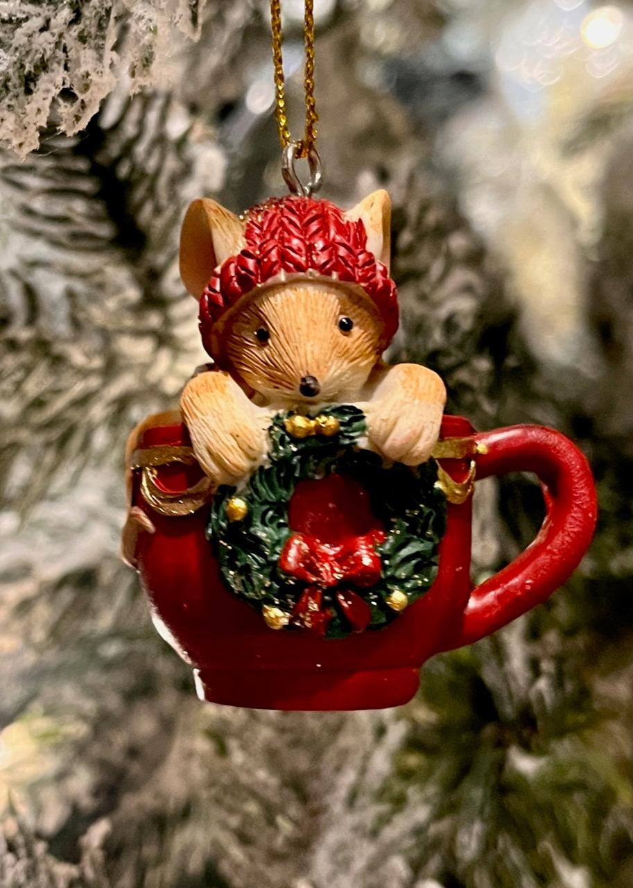 MOUSE IN TEACUP HANGING ORNAMENT UC573313