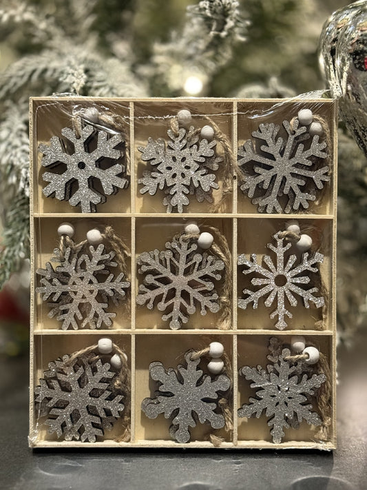 18pc 5cm Plywood Snowflake - Silver Glitter XM0287