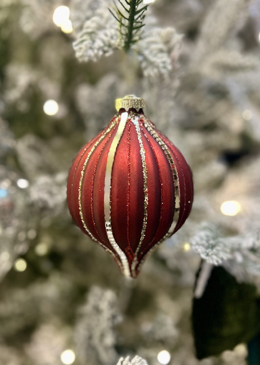 BURGUNDY TEARDROP MIRROR STRIPE ORNAMENT XM0476