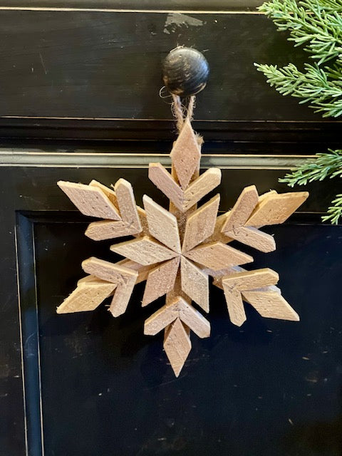 SMALL NATURAL SNOWFLAKE SUJ591