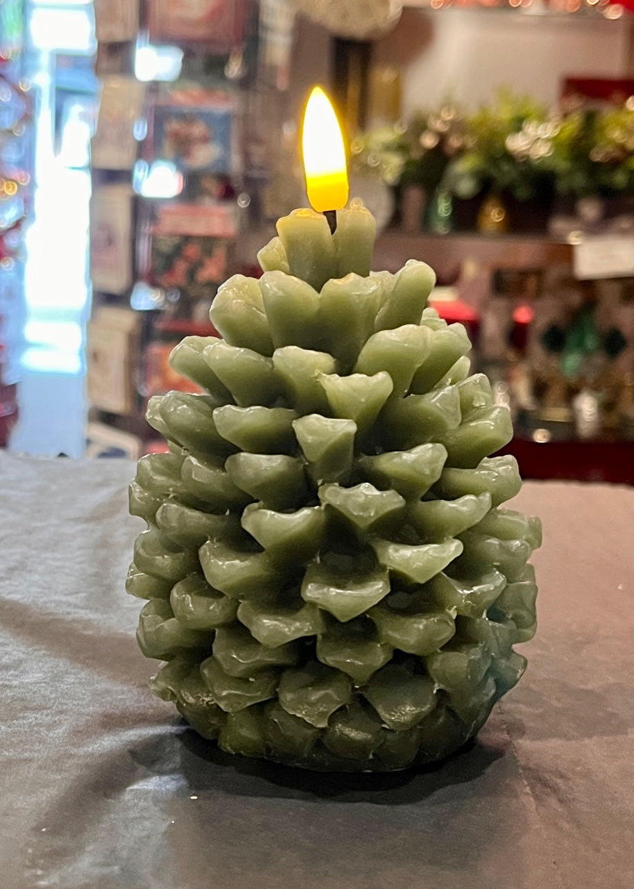 GREEN LED FLAMELESS PINECONE CANDLE XM0837