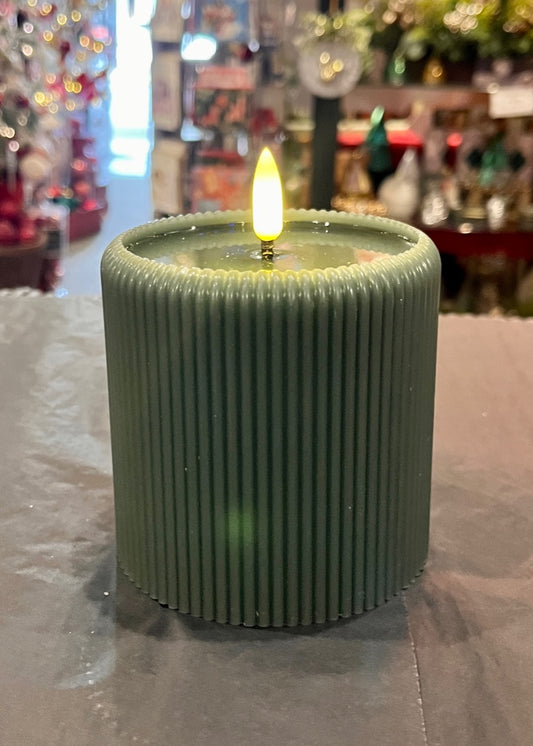 10CM WIDE LED GREEN RIBBED FLAMELESS CANDLE XM0836