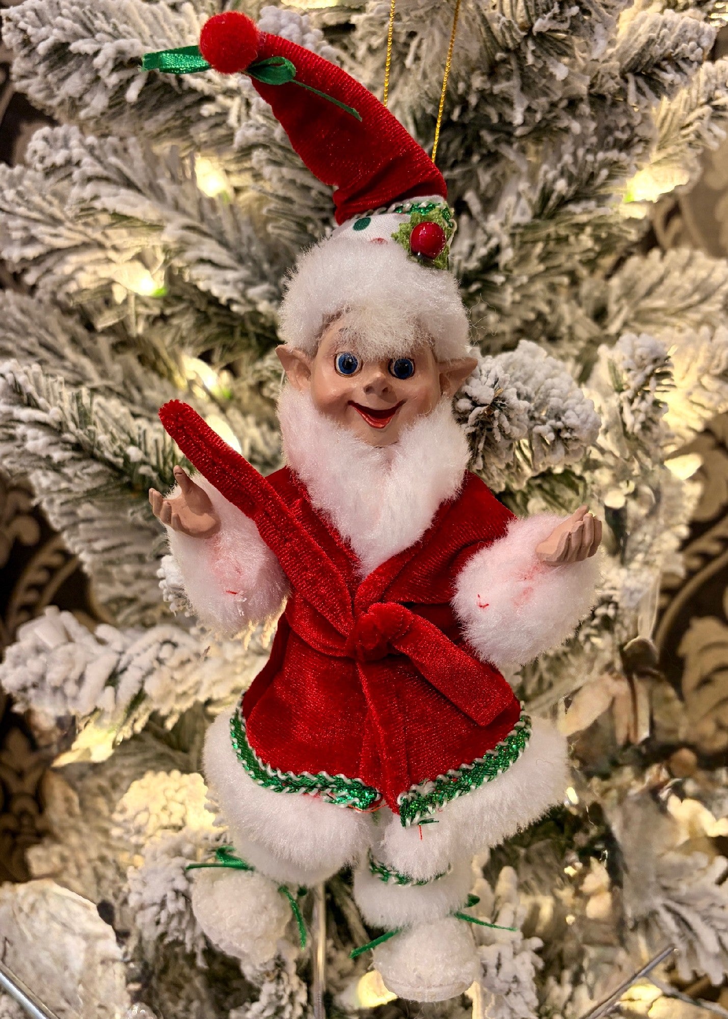 COMFY MIINI ELF IN RED ROBE & PJS 4502424